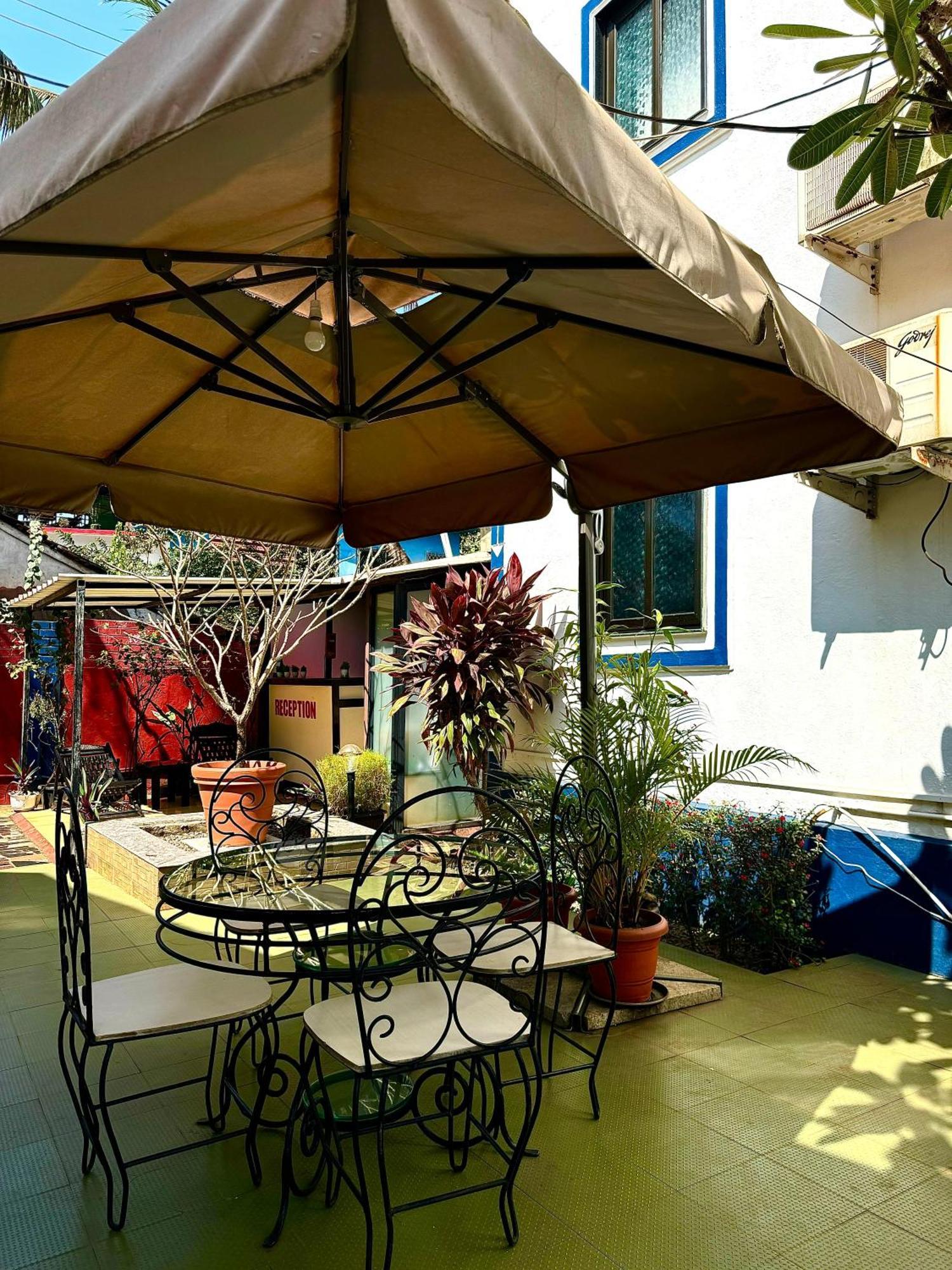 1Bhk Suites With Kitchen & Pool By Goaround Homes At Vagator Luaran gambar